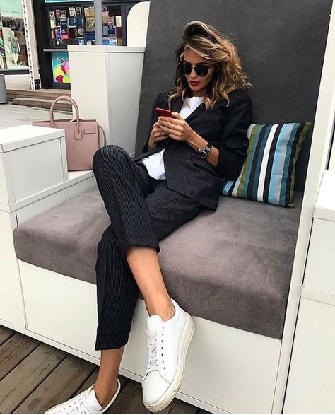 via fashionloovy instagram Office Outfits For Ladies, Fall Business Casual Outfits, Elegante Casual, Business Outfit, Casual Work Outfits, Mode Inspo, Work Outfits Women, 가을 패션, Business Casual Outfits