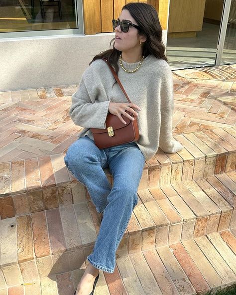 Anna (@theannaedit) • Instagram photos and videos Anna Edit Outfits, The Anna Edit Style, The Anna Edit, Cos Trousers, Minimalist Autumn, Anna Edit, Oversized Wool Coat, Europe Outfits, Dress Up Outfits