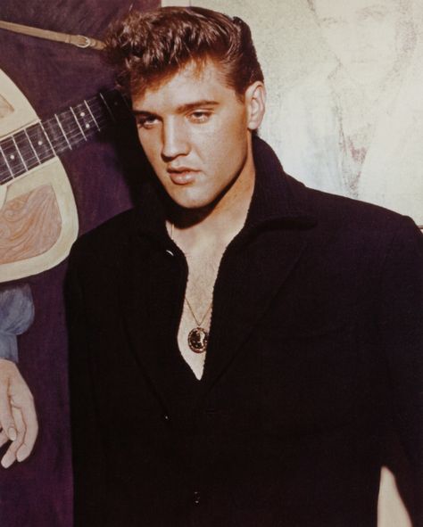 Elvis 1960 Elvis 1960, If I Can Dream, Elvis Presley Family, Young Elvis, Beatles Photos, Elvis Presley Photos, Lisa Marie Presley, Most Handsome Men, Tom Hanks