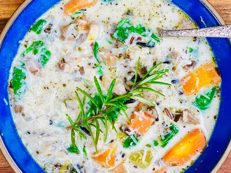 Hearty Chicken Soup, Low Fodmap Chicken, Chicken Wild Rice Soup, Chicken Vegetable, Creamy Chicken Soup, Chicken And Wild Rice, Hearty Chicken, Wild Rice Soup, Low Fodmap Recipes