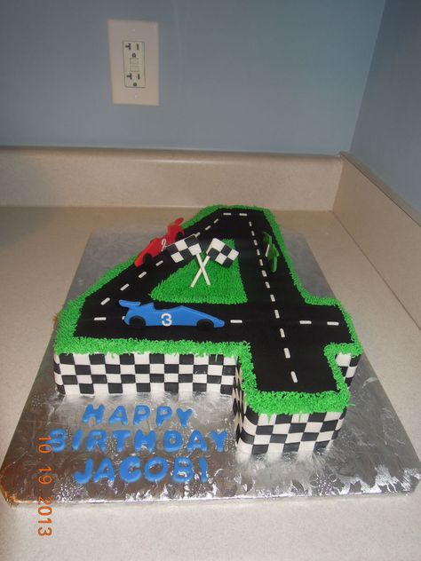 race track cake Race Cars Cake, Cars Torte, Racing Car Cake, Race Track Cake, Car Cakes For Boys, Road Cake, Black Buttercream, Disney Cars Cake, Pastel Rectangular