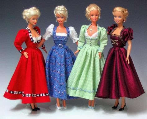 openPR - Elegante 50er-Jahre-Dirndl für Fashion Dolls - Pressemitteilung von Evas-Puppendirndl' Barbie Ken, Dirndl Dress, Barbie Gowns, Barbie Patterns, Beautiful Barbie Dolls, Barbie Princess, Barbie Collector, Barbie Friends, Fashion Royalty