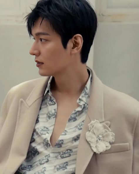 Lee Min Ho Aesthetic, Lee Min Ho Photos, Korean Aesthetic, Lee Minho, Side Profile, Min Ho, Poses For Men, Lee Min, Lee Min Ho