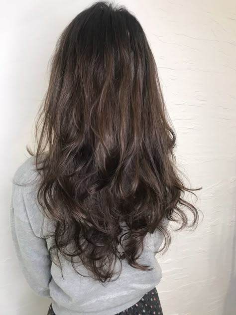 Asian Perm, Wavy Hair Perm, Wavy Mid Length Hair, Long Hair Perm, Hair Perm, Brown Hair Looks, Hair Color Crazy, Haircut Inspo, Wavy Haircuts