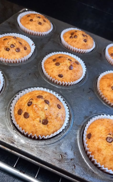 Baking Stories Instagram, Cupcakes Snapchat, Baking Captions, Home Made Food Snapchat, Cooking Snap, Home Made Cupcakes, Chocolate Chip Cupcakes, Cookie Bakery, Catering Ideas Food