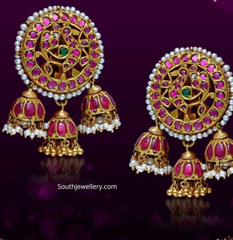 Peacock kundan jhumki earrings Temple Jewellery Earrings, Gold Bridal Necklace, Gold Jewelry Simple Necklace, Beautiful Gold Necklaces, Gold Necklace Indian Bridal Jewelry, Beaded Necklace Designs, Antique Bridal Jewelry, Gold Jewelry Stores, Antique Jewelry Indian