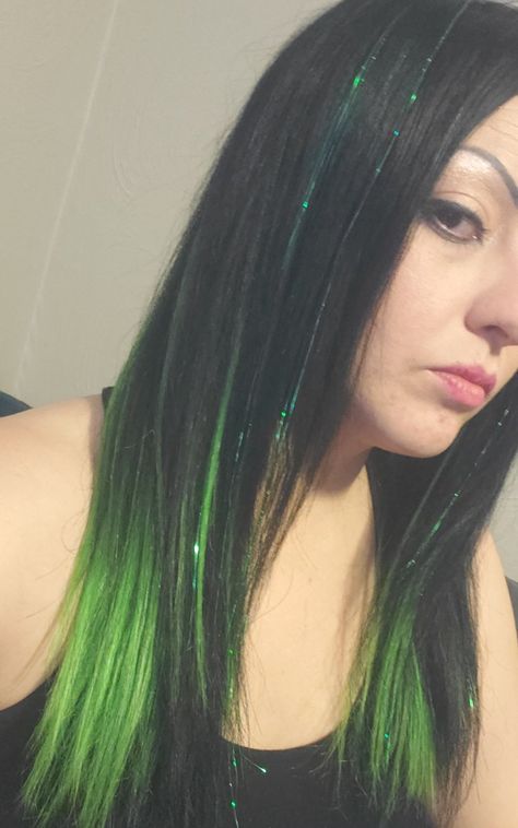 Ombre black and green Black Hair With Lime Green Underneath, Black Hair With Lime Green Highlights, Black Hair With Green Highlights, Lime Green And Black Hair, Green Hair Tinsel, Neon Green Black Hair, Lime Green Highlights, Emerald And Neon Green Hair, Lime Green Hair