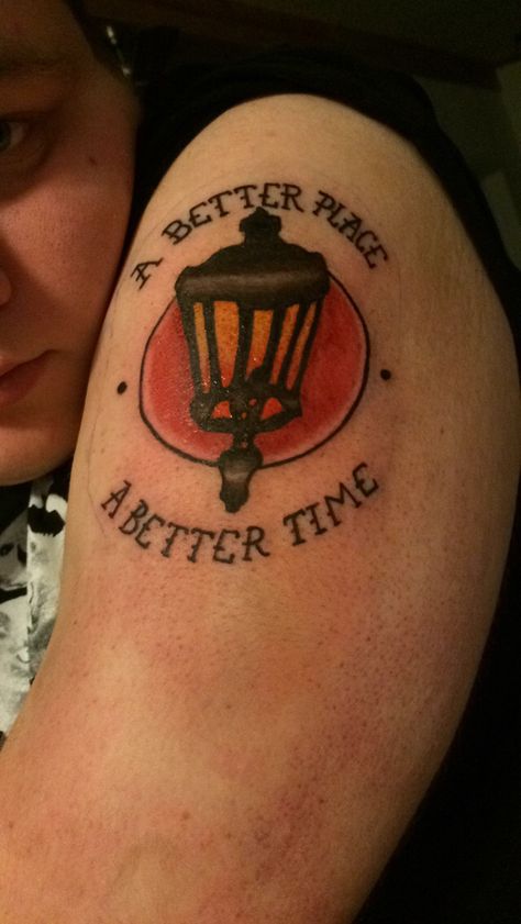 A better place, a better time. My streetlight manifesto tattoo. Streetlight Manifesto Tattoo, Streetlight Tattoo, Streetlight Manifesto, Street Light, Henna Designs, Jesus Fish Tattoo, Music Bands, Tatting, Tattoos