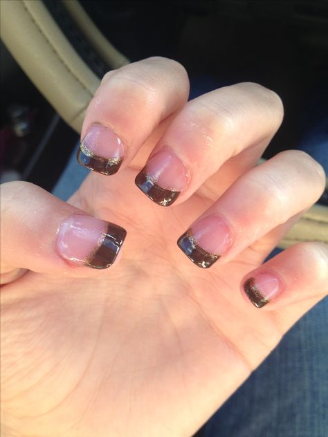 Fall nails Brown French tips Nails Brown French, Acrylic French Tip Nails, Fall Nails Red, Fall French Tip, Acrylic French Tip, Christmas Nails Inspiration, Square Nails Ideas, Chrome Nails Art, Chrome Nails Ideas