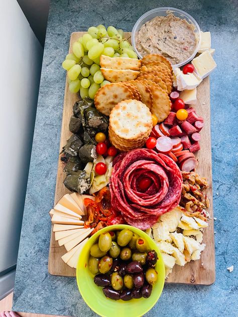 A little platter whipped up for NYE. Totally in love with the Salami Rose 🌹 Salami Rose, Cheese Plate, Charcuterie Boards, Board Ideas, Charcuterie Board, Cheese Board, In Love, Matter, Cheese