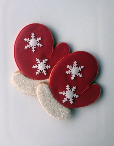 Casue — Winter Mitten Cookies Christmas Cookie Bouquet, Mitten Cookies, Christmas Cookies Packaging, Cute Christmas Cookies, Christmas Cookies Gift, Christmas Cutouts, Cookie Favors, Pretty Cookies, Xmas Cookies