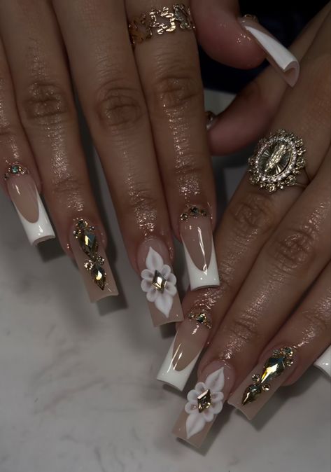 Nails Art Simple, Nail Art 2022, Design Nails Art, Nail Art Trendy, Nail Art 2023, Nail Art For Short Nails, Art For Short Nails, Champagne Nails, Quince Nails