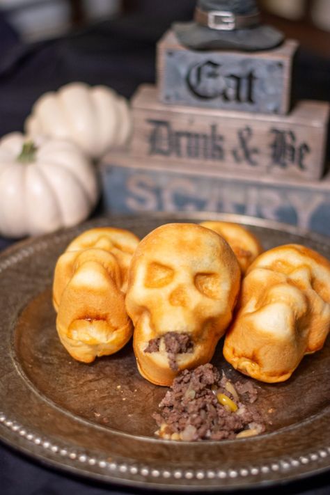 Skull Meat Pies Spooky Party Ideas, Lebanese Meat Pies, Meat Pie Recipe, Meat Pies, Meat Pie, Pie Dough, Halloween Food For Party, Creepy Halloween, Pine Nuts