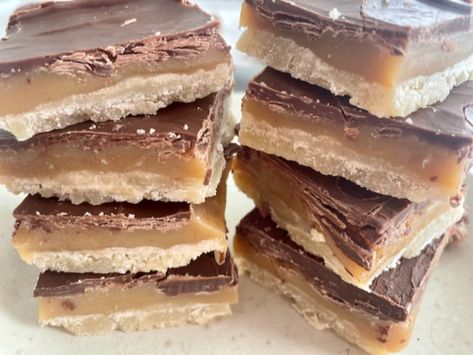 Sweet And Condensed Milk, Pecan Cheesecake Bars, Millionaire Bars, Homemade Twix Bars, Caramel Apple Cheesecake Bars, Twix Bars, Twix Bar, Pecan Cheesecake, Caramel Apple Cheesecake