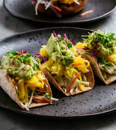 Jackfruit Tacos #healthy #vegan #dinner #recipe #taco #tacos Indian Wedding Food, Healthy Starters, Meal Prep Menu, Jackfruit Tacos, Wedding Food Menu, Desi Street Food, Meat Free Monday, Catering Desserts, Food F