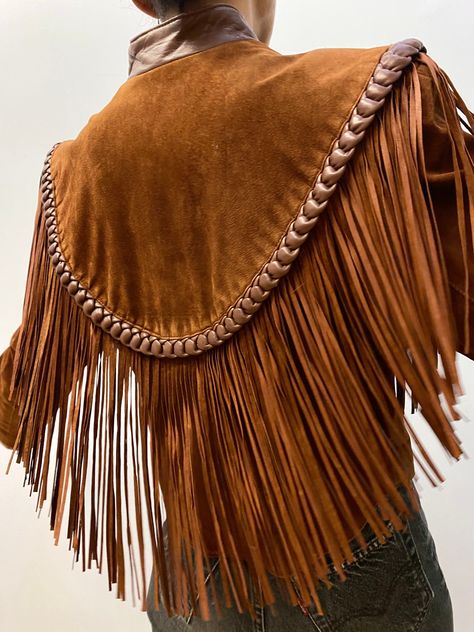 Texas Jacket Outfit, Western Christmas Outfits, Lipan Apache, Leather Vest Outfit, Leather Fringe Jacket, Fringe Clothing, Vintage Western Wear, Western Brown, Fringe Leather Jacket