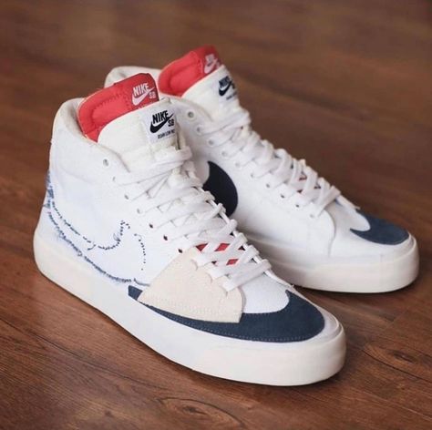 Sneaker Head Men, Sacai Blazer, Nike Shoes Photo, Nike Sb Zoom Blazer Mid, Nike Sb Zoom Blazer, Nike Sb Blazer, Zara Sneakers, Nike Shoes Air Force, Nike Sb Zoom