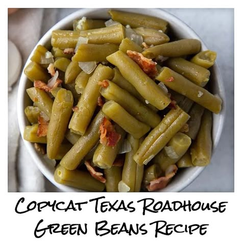 Texas Roadhouse is known for plenty of dishes on its expansive menu, and the green beans are one of them. Soul Food Green Beans, Roadhouse Green Beans, Texas Roadhouse Green Beans, Greens Recipe Soul Food, Copycat Texas Roadhouse, Green Bean Recipe, Beans In Crockpot, Green Beans Side Dish, Green Beans Recipe