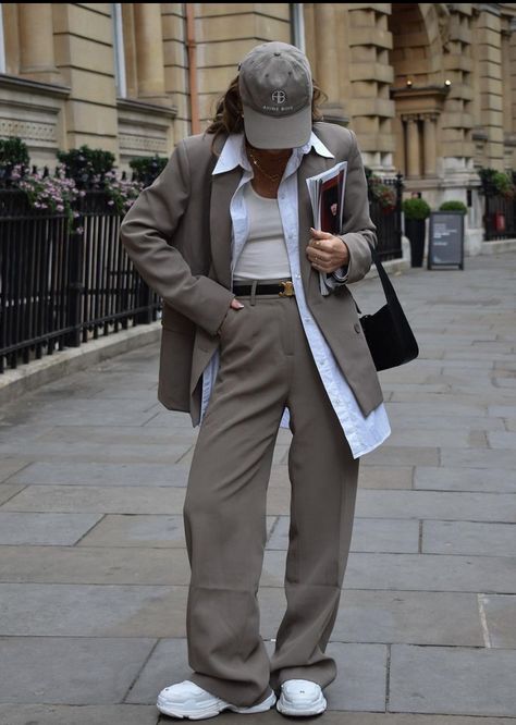 Outfit Marrone, Woman Suit Fashion, Paris Outfits, Mode Ootd, Elegantes Outfit, Mein Style, 가을 패션, Autumn Outfit, Suit Fashion