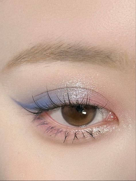 Light Blue And Pink Makeup, Blue And Pink Eyeshadow Looks, Periwinkle Makeup, Light Blue Prom Makeup, Light Blue Makeup Looks, Blue Prom Makeup, Light Blue Makeup, Light Blue Prom, Prom Makeup Tutorial