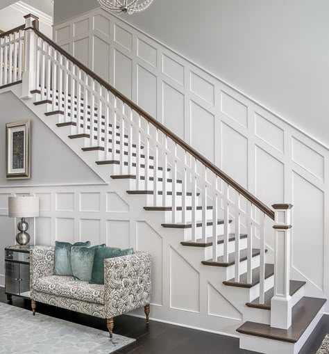 128 Likes, 5 Comments - Picture Perfect House (@pictureperfecthouse) on Instagram: “Staircase goals ☝️” Staircase Wall Decor, Foyer Entrance, Stair Wall, Staircase Remodel, Staircase Makeover, Staircase Wall, Staircase Ideas, Foyer Decorating, Stair Case