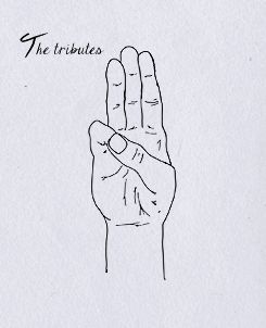 So sad in the movie that all of the brave people who put up three fingers were executed. Hunger Games Three Fingers, Three Fingers Up, Hunger Games Sketches Easy, Hunger Games Doodles Easy, Drawing Hunger Games, Mockingjay Drawing, Hunger Games Drawing Ideas, Hunger Games Art Drawing, Hunger Games Drawings Easy