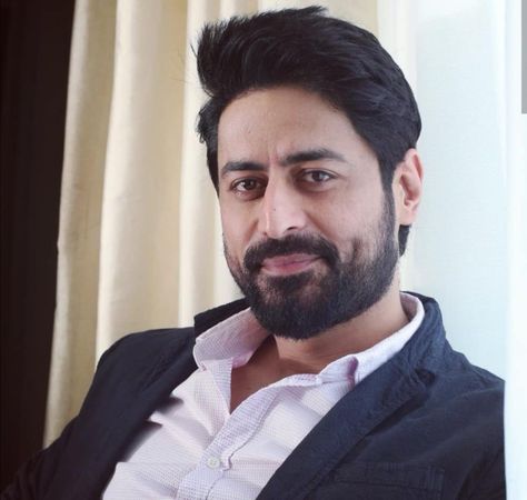 Mohit Raina, Stubble Beard, Lord Ganesha Paintings, Ganesha Painting, Party Places, Lord Ganesha, Bollywood News, Fictional Characters