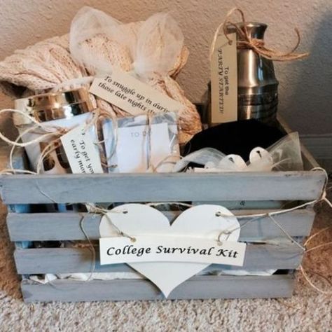 10 Of The Greatest Best Friend Graduation Gifts For Your Bestie - Society19 Gifts For Your Bestie, Best Friend Graduation, Graduation Gifts For Best Friend, Graduation Gifts For Friends, Diy Graduation Gifts, Best Graduation Gifts, Friend Graduation, Bff Birthday, Presents For Best Friends