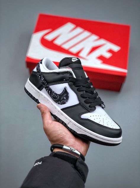 Nike Air Jordan Retro, Retro Shoes, Cheap Shoes, Nike Dunk Low, Dunk Low, Nike Dunk, Nike Air Force Sneaker, Nike Dunks, Cute Shoes