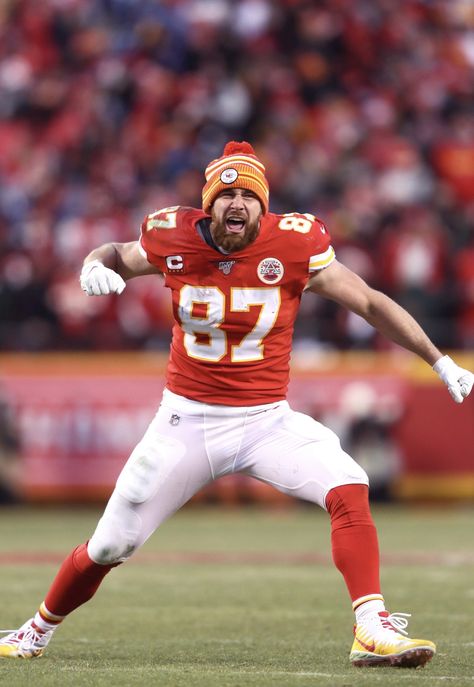 Travis Kelce Wallpaper Aesthetic, Travis Kelce Wallpaper, Travis Kelsey, Kelce Travis, Kc Cheifs, Kansas City Chiefs Funny, Kelce Chiefs, Red Widget, God Of Football