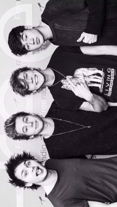 5 Seconds of Summer 5sos Black And White, 5 Seconds Of Summer Wallpapers, 5sos Edits, 5sos Wallpaper, 5sos Luke, 5sos Pictures, Summer Wallpapers, Five Seconds Of Summer, Michael Clifford