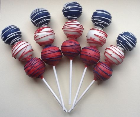 Cake Pop Kabob's Sweet Kabobs, Marshmallow Pops, Cookie Pops, On A Stick, Cake Pop, A Stick, Meal Ideas, Cake Pops, Gift Box