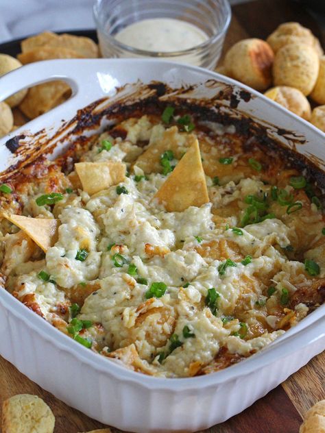 Chicken Caesar Dip Perfect for your summer parties #easydiprecipes #deliciousdips #sweetandsavorymeals Caesar Dip, Appetizers For Party Crowd Pleasers, Chicken Deviled Eggs, Shredded Rotisserie Chicken, Party Crowd, Jerk Chicken Recipe, Chicken Recipes Video, Chicken Caesar, Party Appetizers Easy