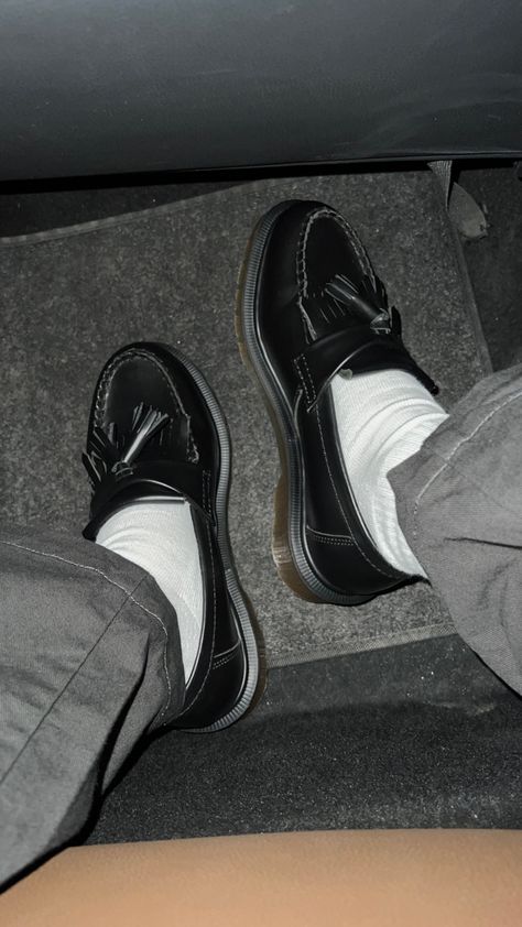 Mens Dr Martens, Styling Dr Martens, Dr Martens Men, Teacher Ootd, Kicks Shoes, Aesthetic Shoes, Dream Shoes, Cool Socks, Penny Loafers