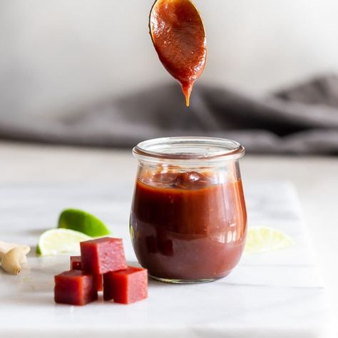 Guava BBQ Sauce From Scratch (No Ketchup!) - A Sassy Spoon Guava Sauce, Guava Bbq Sauce, Pollo Tropical, Cilantro Garlic Sauce, Guava Recipes, Guava Jam, Homemade Bbq Sauce Recipe, Guava Fruit, Spicy Salmon