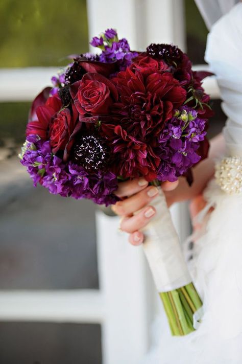 Burgundy Flower Bouquet, Red Wedding Theme, Purple Wedding Theme, Red Wedding Flowers, Jewel Tone Wedding, Purple Wedding Flowers, Hand Bouquet, Purple Themes, Most Beautiful Flowers