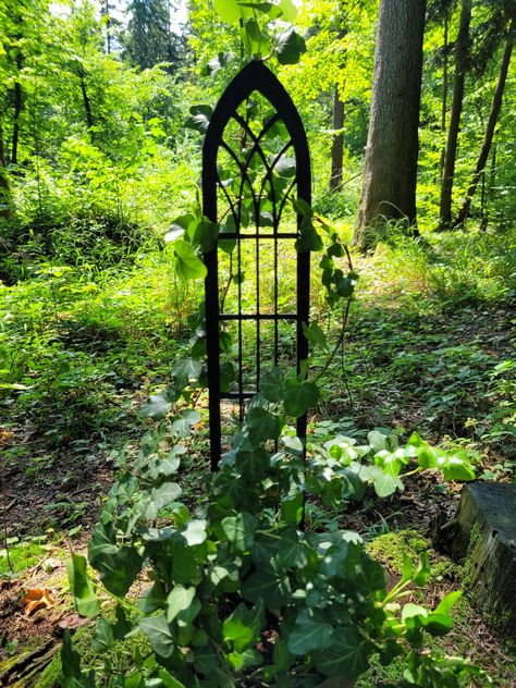 Elven flower trellis is made of plywood and hand painted with black varnish. Edges left in natural brown-burnt colour.  Supporting parts that actually are going to the ground are wrapped with heat-shrink sleeve to make it last longer. Dimensions  Total Height 55cm = 21,5 inch.  Height of ornamented part (part that stays above the ground) 42,5 cm = 16,5 inch.  Width 8,5 cm = 3,3 inch.  Thickness 0,5 cm =0,2inch. Gothic Front Yard, Goth Patio, Goth Garden Ideas, Halloween Crypt, Cottage Goth, Flower Trellis, Arch Trellis, Plant Trellis, Goth Garden