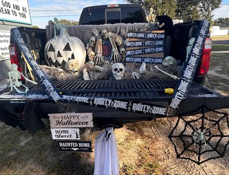 Halloween Trunk or Treat Idea Grave Yard Trunk Or Treat, Party Zone, Trunk Or Treat, Halloween House, Fall Fun, Happy Halloween, Yard, Sweet Home, Halloween