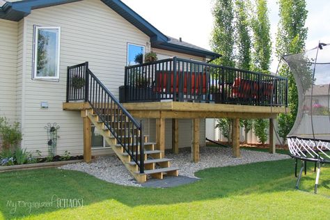 Detox Baths, High Deck, Deck Building Plans, Ideas Terraza, Deck Renovation, Deck Landscaping, Vegetarian Diets, Backyard Renovation, Angled Bobs