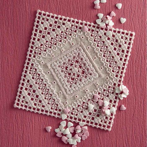 Hardanger Embroidery Patterns, Top Embroidery, Embroidery Patterns Ideas, Bookmark Craft, Drawn Thread, Love Embroidery, Needle Tatting, Hardanger Embroidery, Learn Embroidery