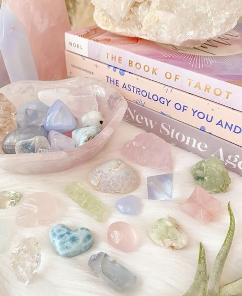 Pink Spiritual Aesthetic Room, Pastel Crystal Aesthetic, Crystal Collection Aesthetic, Pink Crystal Aesthetic, Pastel Crystals, Pastel Witch, Crystal Vibes, Crystal Aesthetic, Mermaid Aesthetic