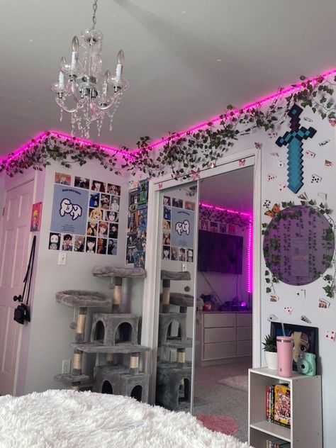 House Interior Y2k, Tiktok Inspired Room, Chill Aesthetic Bedroom, Room Inspiration Y2k, Alt Girl Room, Tik Tok Room Aesthetic, Bedroom Ideas Y2k, Aesthetic Gamer Room, Tiktok Bedroom Ideas