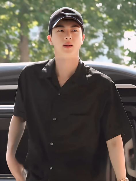 Jin Bts Boyfriend Material, Kim Seokjin Boyfriend Material, Jin Boyfriend Material, Jin Wwh, Bts Singles, Mode Kpop, Jin Bts, Seokjin Bts, Bulletproof Boy Scouts