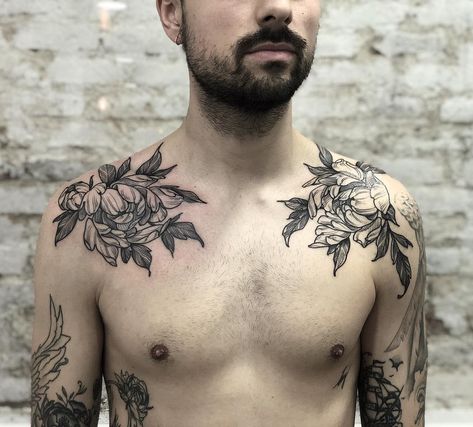 3,161 Likes, 18 Comments - Shannon Elliott (@paingardens) on Instagram: “another shot of these matching peonies from last week. I have availability left at…” Tattoos Collar Bone, Bodysuit Ideas, Chest Tattoo Flowers, Collar Tattoo, Collar Bone Tattoo For Men, Tattoo Homme, Flower Shoulder Tattoo, Bone Tattoos, Music Tattoo Designs