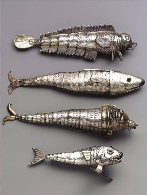 Shay Aesthetic, Articulated Fish, Metal Fish, Spice Box, Silver Fish, 15th Birthday, Art Objects, Diy Schmuck, Schmuck Design