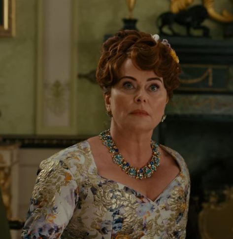 Lady Featherington, Portia Featherington, Bridgerton Characters, Screenplay Ideas, Polly Walker, Bridgerton Scenes, Finding Neverland, Regency Gown, Redeeming Love