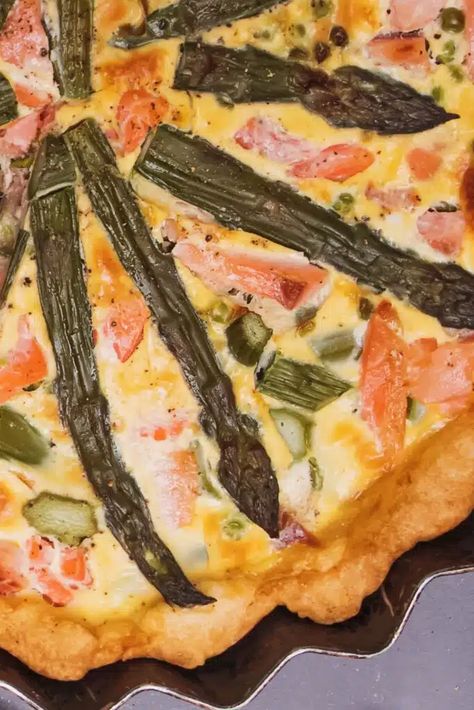 Ina Garten Asparagus Quiche Quiche Recipes Asparagus, Onion Quiche Recipes, Asparagus Quiche Recipes, Puff Pastry Recipes Savory, Brunch Quiche, Ham Quiche, Tomato Quiche, Onion Quiche, Asparagus Quiche