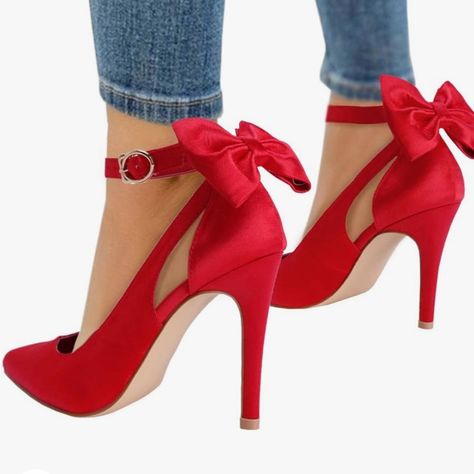 Size 8 Red Silk Stilettos With Bow. Brand New, Never Worn. Red Bow Heels, Strap Wedding Dress, Heels Bow, High Heels For Prom, Fancy Heels, Wedding Dresses With Straps, Designer High Heels, Red High Heels, Red High