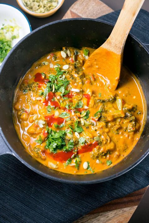 Easy One Pot Pumpkin Curry with chickpeas and broccoli. Mix and match other veggies and proteins in this flavorful Thai red curry that uses pumpkin puree for flavor, sweetness, and added nutrition. Naturally vegan, gluten-free, vegetarian, soy-free. Curry With Chickpeas, Vegan Chickpea Recipes, Vegetarian Thai Recipes, Pumpkin Stew, Ms Diet, Curry Recipes Vegetarian, Indian Meals, Chickpeas Recipe, Peasant Food