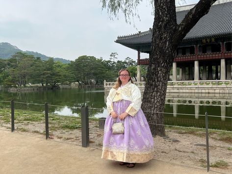 My Experience Renting Hanbok as a Plus Size Woman in Korea - TEAN Plus Size Hanbok, South Korea Hanbok, Luxury Traditional Hanbok For Wedding, Traditional Spring Wedding Hanbok, Plus Size Korean Fashion, Hanbok Rental, Korean Royal Hanbok, Big Size Outfit, Hanbok Traditional